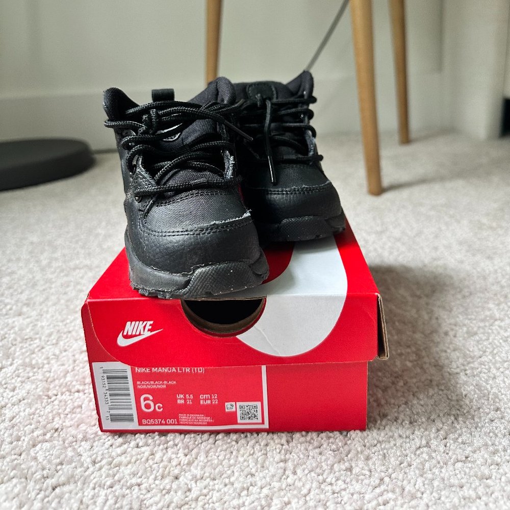 Nike Manoa LTR